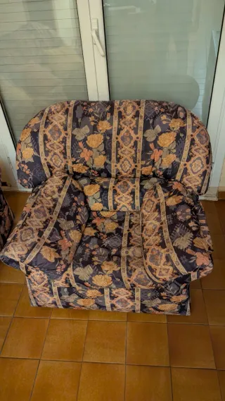 Sofá 3 plazas y sillón estampado