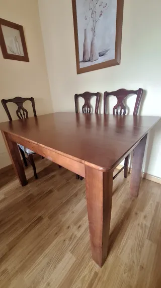 Tavolo da pranzo in legno massello