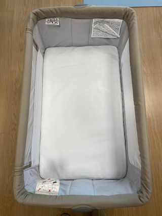 Chicco Next2Me Essential Culla da Letto, Culla per Neonati, Altezza Regolabile, Buona Circolazione d'Aria, Materasso e Borsa Inclusi, 0-6 Mesi, Grigio