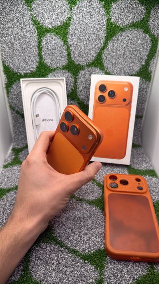 iPhone 17 Pro 256gb Arancione - Batt 100% 20 cicli