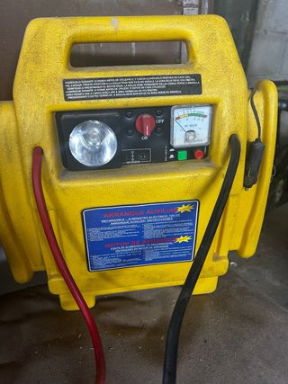 Arrancador de Batería Auxiliar 12V