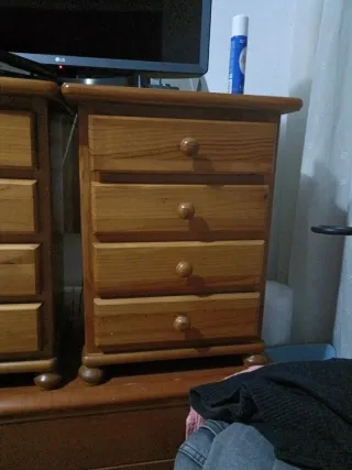 Cabezal cama pino macizo 135 + 2 mesitas