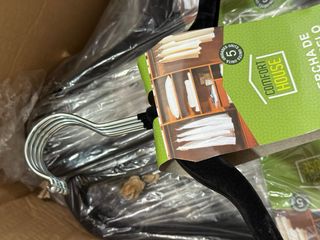 Lote 65 Perchas Terciopelo Negro