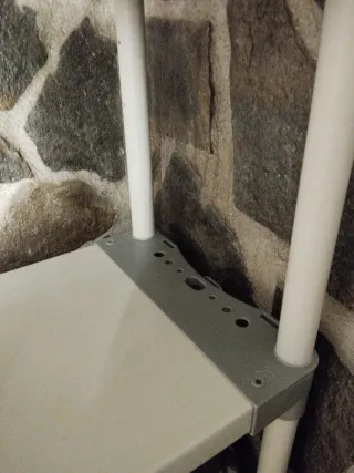 Estantería de plástico modular regulable en altura