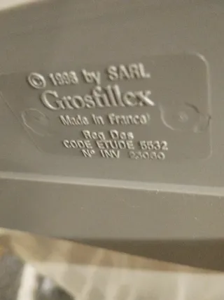 Estantería de plástico modular regulable en altura