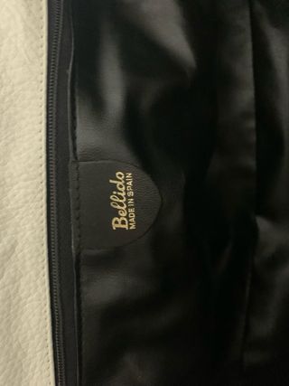 Bolso blanco vintage elegante