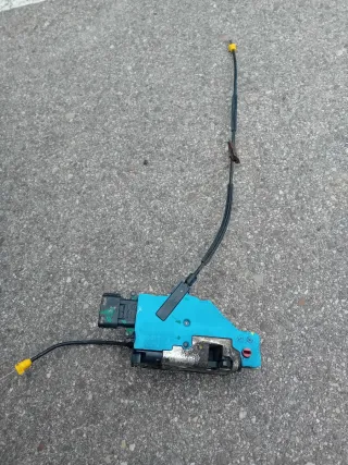 Cerradura Puerta Trasera Derecha Peugeot 207