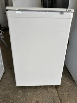 Frigorífico blanco BRU 85cm x 54cm
