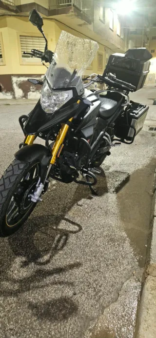 Moto Cyclone RX1 Pro Negra Aventura 2025