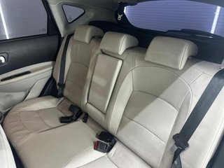 Nissan Qashqai 2.0 dCi TEKNA PREMIUM 4x4 A/T 17"