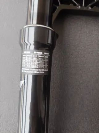 Horquilla Marzocchi Bomber Z2 29 130mm e-Tuned