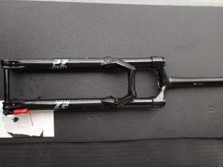 Horquilla Marzocchi Bomber Z2 29 130mm e-Tuned