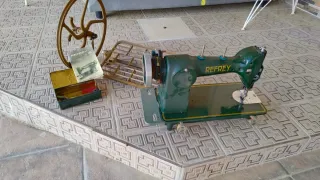 Máquina de coser Refrey CL 306
