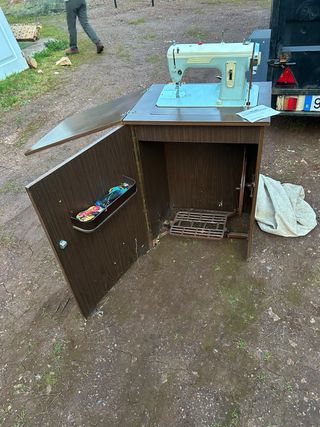 Máquina de coser antigua