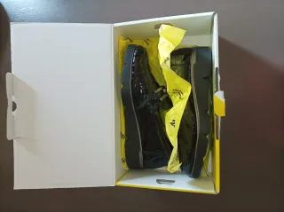 Zapatos 24 HRS Negros