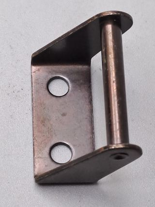 AWR2818 Enganche guantera Range Rover P38