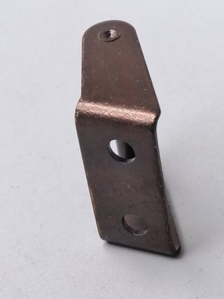 AWR2818 Enganche guantera Range Rover P38