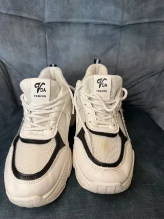 Scarpe donna bianche e nere n. 39