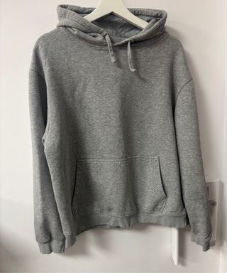 Sudadera gris