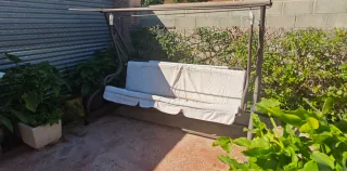 Balancín de jardín beige y marrón