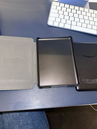 Kindle 10 Nero con custodia