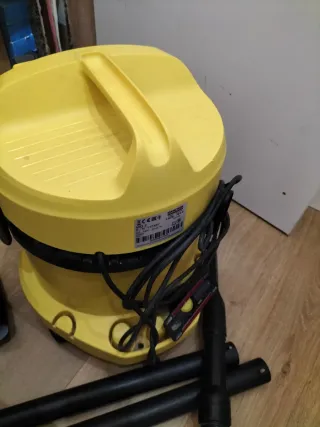 Aspirador Karcher WD 2
