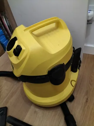 Aspirador Karcher WD 2