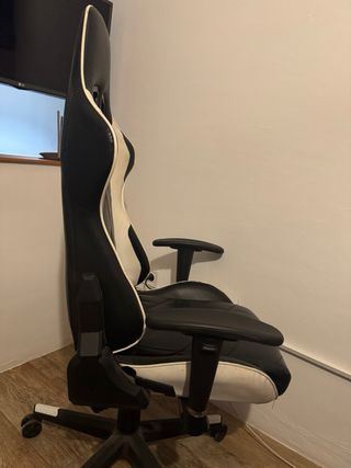 Silla Gaming Negra y Blanca