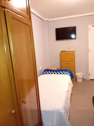 Se alquila habitación en puerto de sagunto