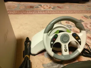 Xbox 360 con Volante, Mandos y Juegos