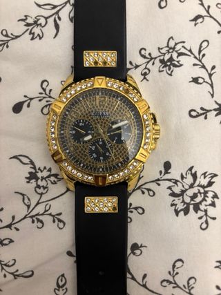 Reloj Guess Dorado y Negro Nuevo