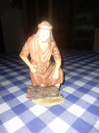 Figura Belén Pastor con leña