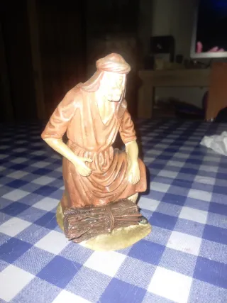 Figura Belén Pastor con leña