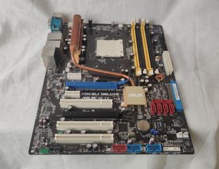 Scheda Madre ASUS M2N-SLI Deluxe desktop computer