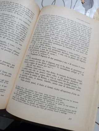 Libro "Le letture degli italiani", anni 80.