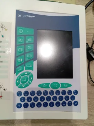 Cardioline AR1200view Electrocardiografo