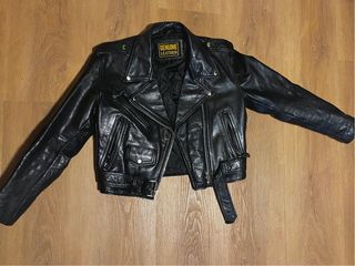 Chupa de cuero Baphomet pintada a mano