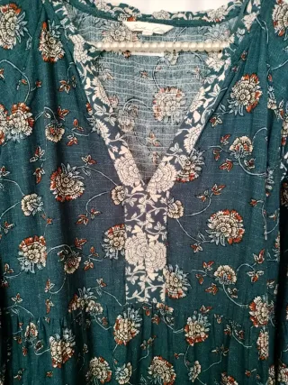 Vestido midi estampado floral azul marino