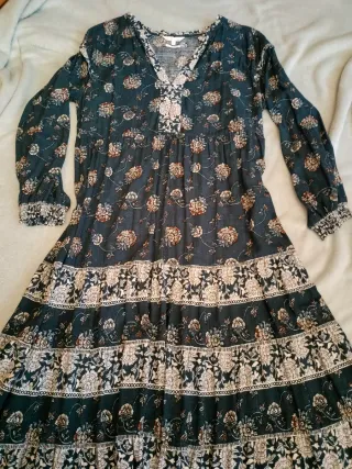 Vestido midi estampado floral azul marino