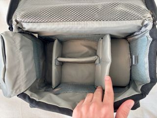 Borsa Lowepro Nova 4 per fotocamera reflex