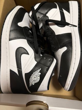Air Jordan 1 Mid Negro Blanco