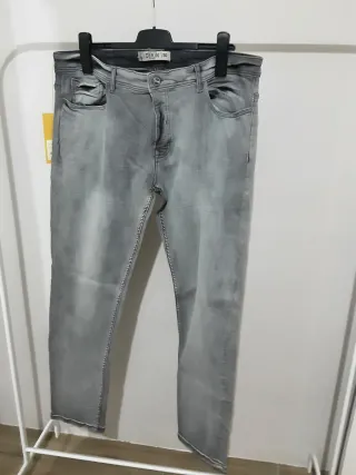 Vaqueros grises hombre talla 50 sin estrenar