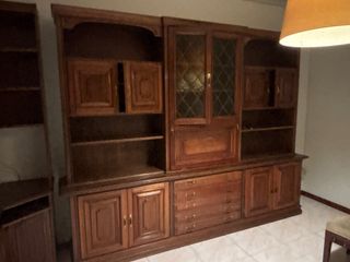 Gratis Mueble de salón de madera y cristal