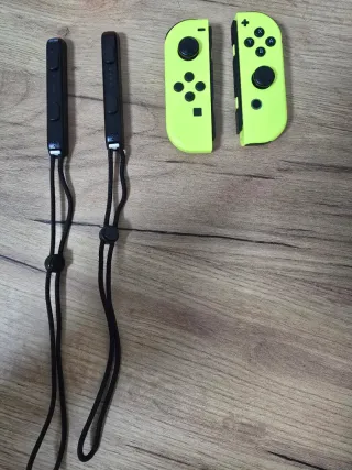 Nintendo Switch (no funciona) con mandos extra