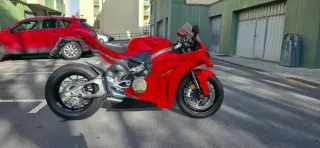 Ducati Panigale V4 2025 - 1.990km - Escape Racing