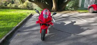 Ducati Panigale V4 2025 - 1.990km - Escape Racing