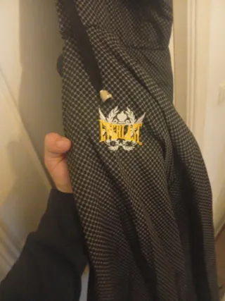 Abrigo Everlast Gris