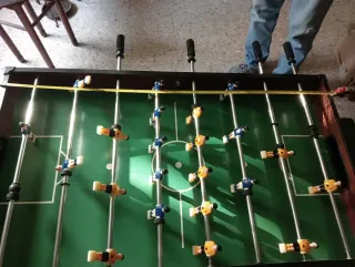 Futbolín de madera