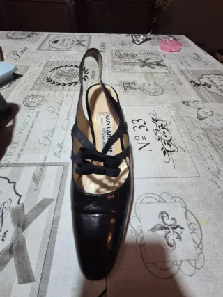 Zapatos de tacón Guy Laroche negros