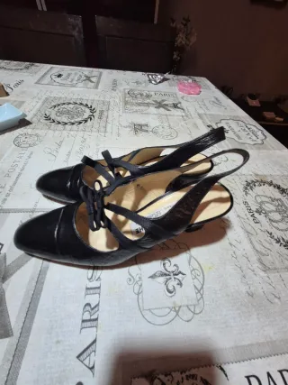 Zapatos de tacón Guy Laroche negros